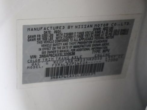 Used 2025 Nissan Kicks SV FWD image 33