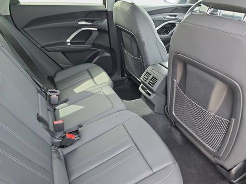 Used 2025 Audi Q5 Premium w/ Convenience Package AWD/4WD image 13
