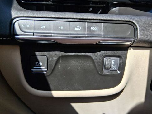 Used 2023 Cadillac Escalade Premium Luxury AWD/4WD image 46