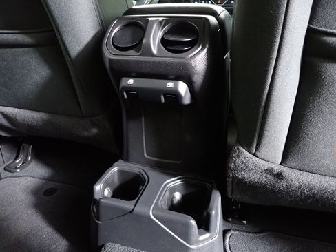 Used 2023 Jeep Wrangler Unlimited Sport AWD/4WD image 32