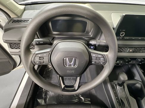 Used 2023 Honda Accord LX image 10