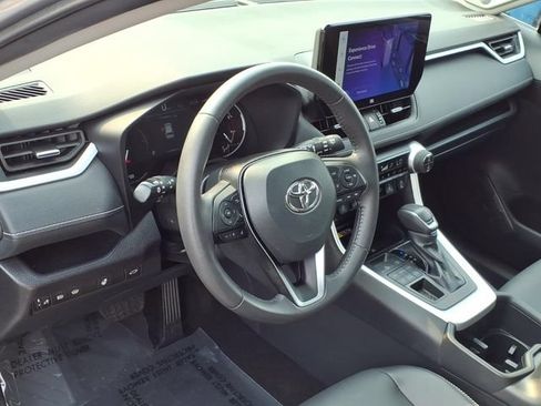 Used 2025 Toyota RAV4 XLE Premium w/ Weather Package AWD/4WD image 19
