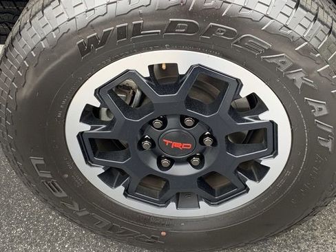 Used 2025 Toyota 4Runner TRD Off-Road AWD/4WD image 35