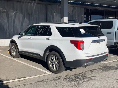 Used 2024 Ford Explorer Limited image 19