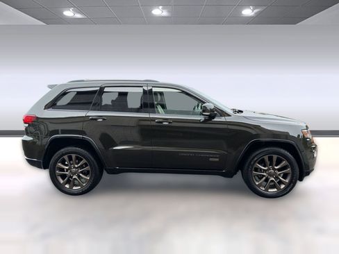 Used 2017 Jeep Grand Cherokee Limited 75th Anniversary AWD/4WD image 8