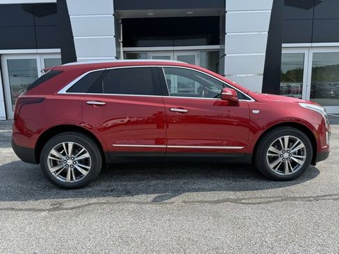 New 2025 Cadillac XT5 Premium Luxury w/ LPO, Floor Liner Package image 3
