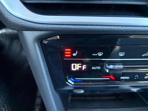 New 2026 Volkswagen Taos SE image 24