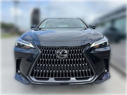 Used 2025 Lexus NX 250 FWD w/ Towing Package (2000 Lbs) image 2