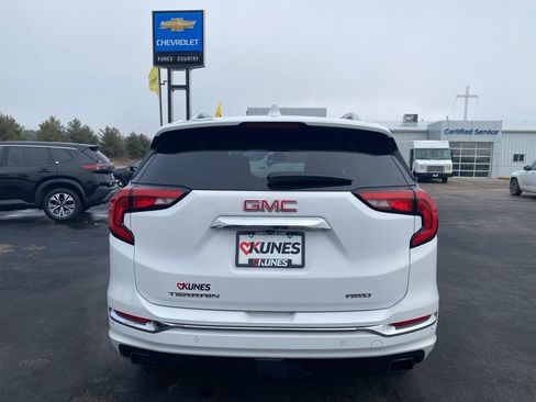 Used 2020 GMC Terrain Denali w/ GMC Pro Grade Package image 8