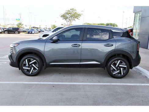 Certified 2025 Nissan Kicks SV FWD image 4