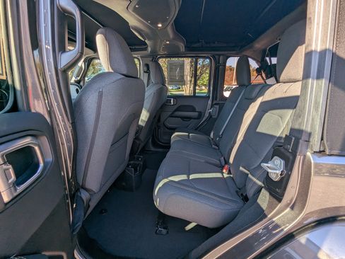 Used 2024 Jeep Wrangler Sahara w/ Technology Group image 11