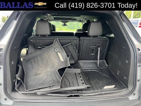 Certified 2023 Chevrolet Traverse LT w/ LT Premium Package AWD/4WD image 21