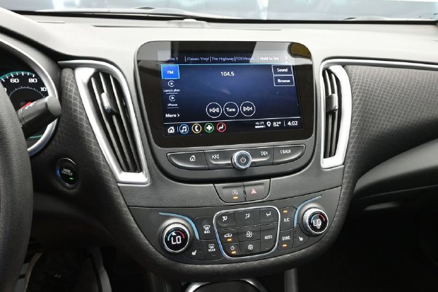 Used 2025 Chevrolet Malibu LT FWD image 38