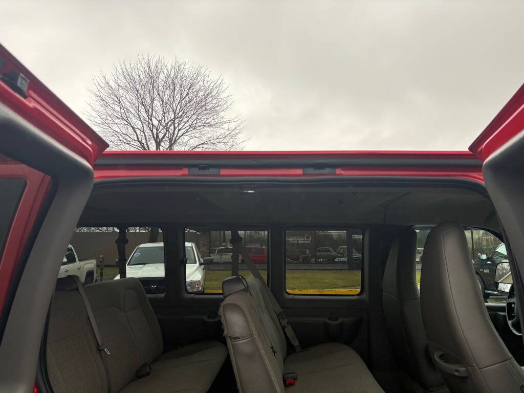Used 2020 Chevrolet Express 3500 LS RWD image 13