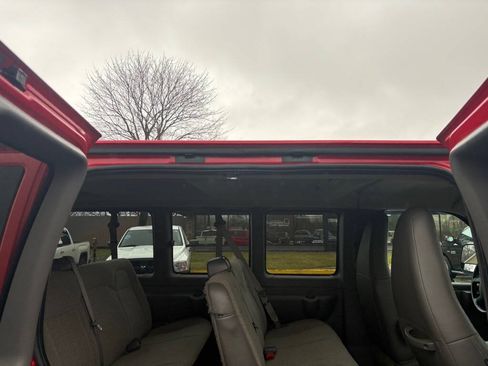 Used 2020 Chevrolet Express 3500 LS RWD image 13