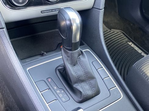 Used 2016 Volkswagen Passat 1.8T S image 35