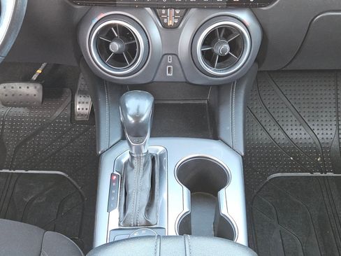 Used 2020 Chevrolet Blazer LT image 17