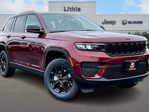 New 2025 Jeep Grand Cherokee Altitude image 28