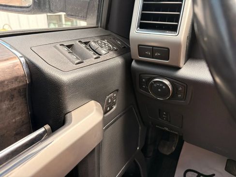 Used 2022 Ford F250 4x4 Crew Cab Super Duty image 24