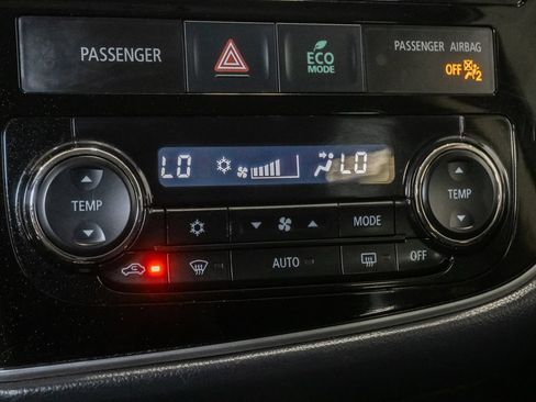 Used 2018 Mitsubishi Outlander ES FWD image 18