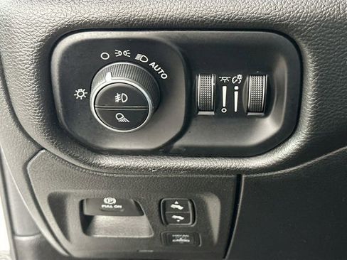 Used 2025 RAM 1500 Laramie w/ Night Edition AWD/4WD image 25