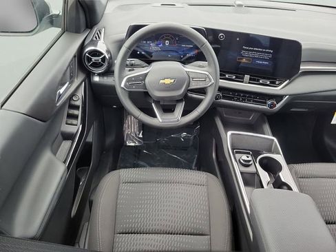 New 2026 Chevrolet Equinox LT w/ Safety and Technology Package FWD image 12