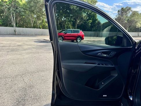 Used 2022 Chevrolet Equinox RS w/ RS Leather Package FWD image 32