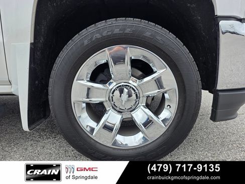 Used 2017 Chevrolet Silverado 1500 LTZ w/ High Desert Package AWD/4WD image 31