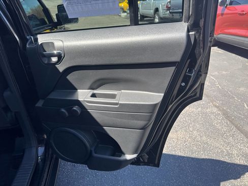 Used 2014 Jeep Patriot Sport w/ Tire & Wheel Group image 21