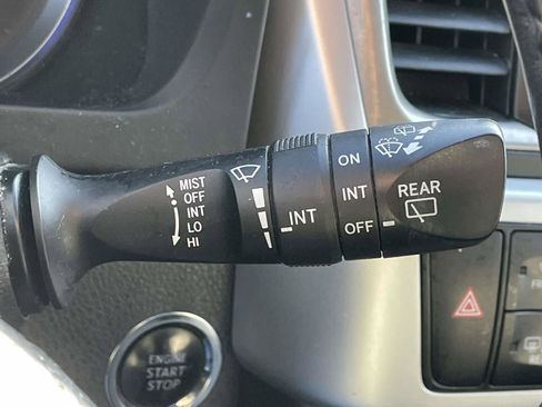 Used 2018 Toyota Highlander XLE image 31