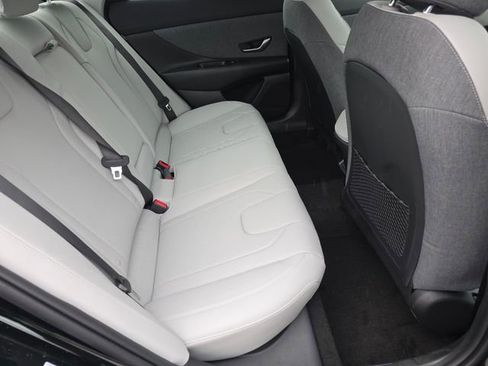 New 2026 Hyundai Elantra Limited FWD image 21