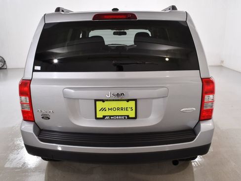 Used 2015 Jeep Patriot Latitude AWD/4WD image 13