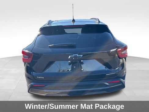 Used 2025 Chevrolet Trax ACTIV w/ Sunroof Package FWD image 4