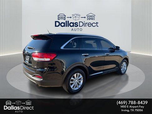 Used 2017 Kia Sorento LX image 6