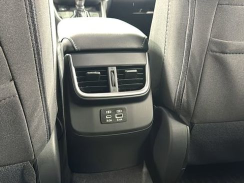 Certified 2025 Subaru Outback Premium image 40