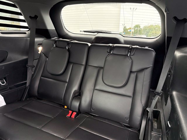 Used 2023 Ford Explorer XLT w/ Equipment Group 202A AWD/4WD image 10
