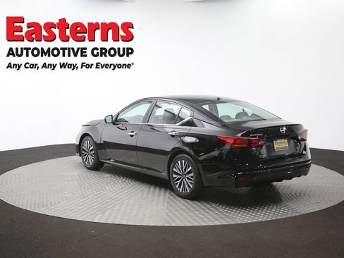 Used 2025 Nissan Altima 2.5 SV FWD image 64
