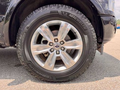 Used 2019 Ford F150 Platinum w/ Equipment Group 701A Luxury AWD/4WD image 43