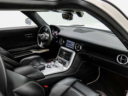 Used 2011 Mercedes-Benz SLS AMG Coupe image 53