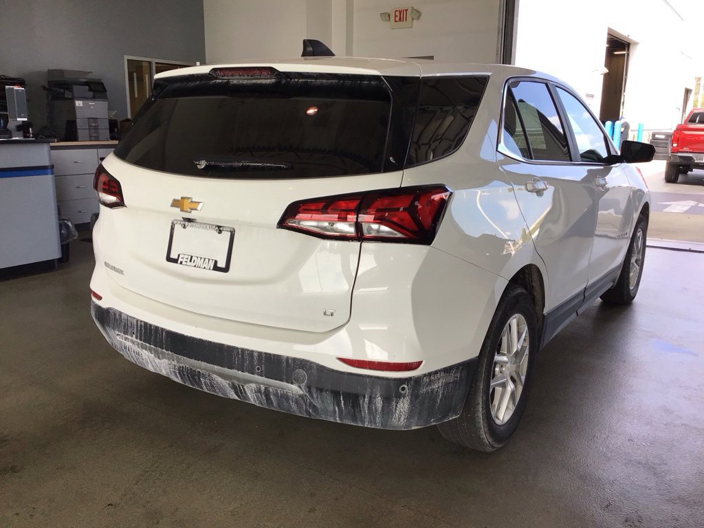 Used 2024 Chevrolet Equinox LT FWD image 4