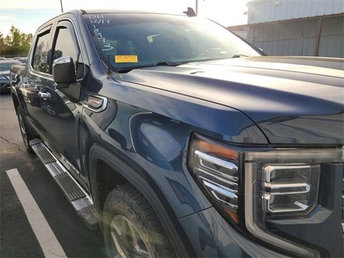 Used 2022 GMC Sierra 1500 SLT w/ SLT Premium Plus Package image 9