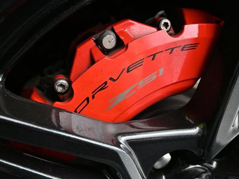 Used 2021 Chevrolet Corvette Stingray Premium Conv w/ Z51 Performance Package RWD image 32