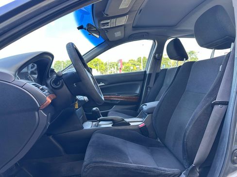 Used 2012 Honda Accord EX image 10