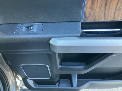 Used 2019 Ford F150 Lariat image 43