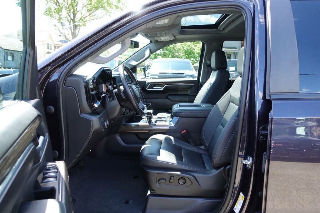 Used 2022 Chevrolet Silverado 1500 LT Trail Boss w/ LT Trail Boss Premium Package AWD/4WD image 24