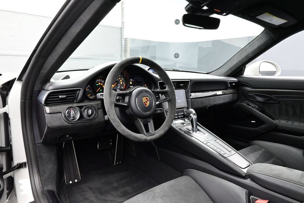 Certified 2019 Porsche 911 GT2 RS w/ Weissach Package RWD image 4