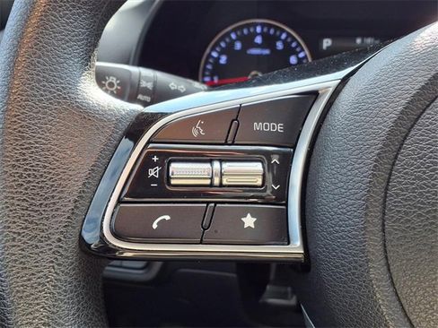 Used 2022 Kia Forte LXS image 13