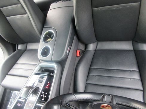 Used 2023 Porsche Panamera Platinum Edition RWD image 15