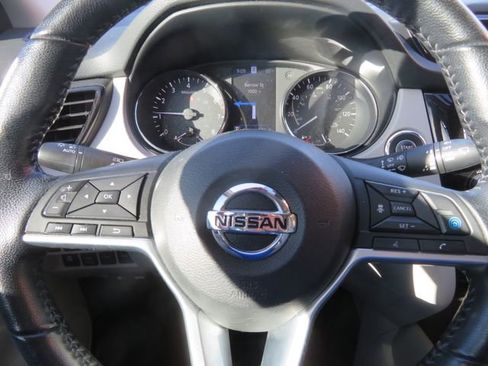 Used 2022 Nissan Rogue Sport SL image 23