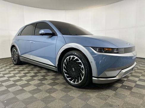 Used 2023 Hyundai Ioniq 5 Limited image 2